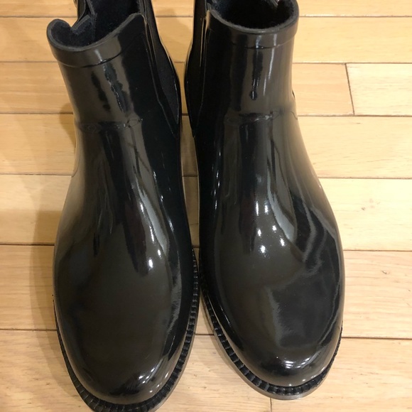 NWOT Michael Kors High Gloss Short Rainboots - Picture 3 of 6